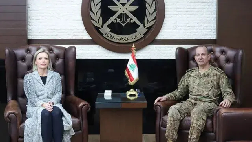 قائد الجيش استقبل بلاسخارت