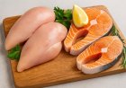 ما الأفضل للصحة.. الدجاج ام السلمون؟