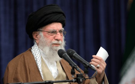 خامنئي: لن نتراجع في مواجهة "المخربين"