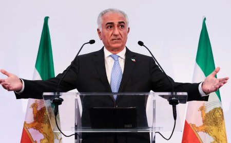 الشارع الايراني يترقب... وبهلوي يصعد الخطاب