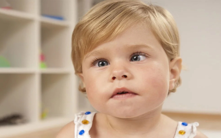 هل اهتزاز العينين لدى الأطفال مرض؟