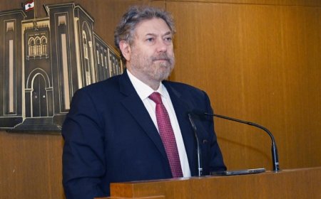 7 مشاريع قوانين من إفرام