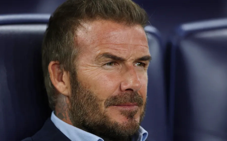 أزمة عائلية بعد رسائل ابنه... بيكهام يردّ من دون أسماء!