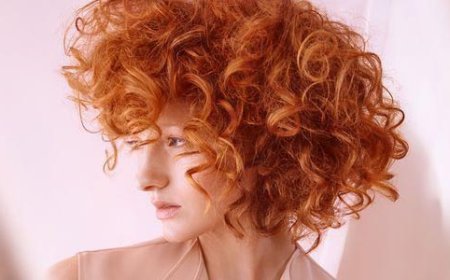 احذروا من رغوات تثبيت الشعر.. اليكم السبب