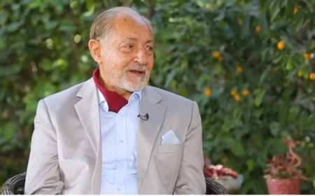 جراحة دقيقة في المخ لعبد العزيز مخيون…