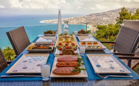 نقابة أصحاب المطاعم ترد على وزيرة السياحة حول تعميم الليرة والدولار