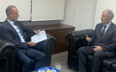 رسامني عرض مع سفير بلجيكا العلاقات الثنائية وتعزيز التعاون المشترك