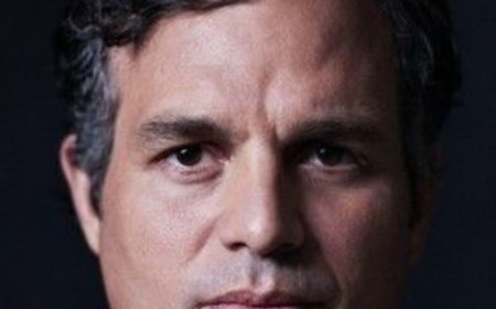 هوليوود على صفيح ساخن: هل تعاقب "ديزني" نجم "هالك" بسبب تصريحاته السياسية؟