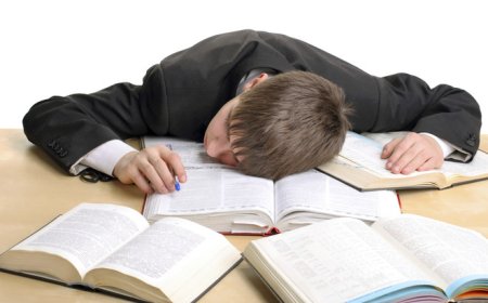 هل يجب تأخير توقيت بداية النهار الدراسي؟ جواب مدعوم بالعلم!