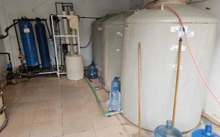 اقفال مركزين لتكرير المياه في صور