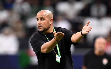 الجزائري مجيد بوقرة مدرباً لمنتخب لبنان في كرة القدم