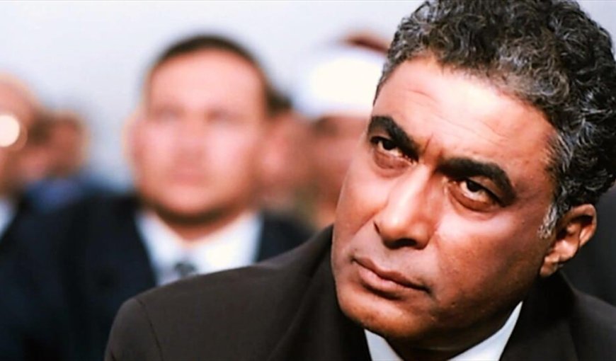 بين العملاق أحمد زكي وأبو عمر (الأمير الوهمي): أكبر من كذبة وأعمق من صدفة