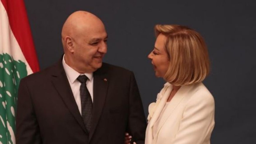 السيدة الأولى للرئيس عون: "ينعاد عليك ويخليلنا ياك"