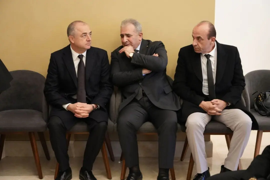 السفير الفلسطيني يقدم التعازي إلى السيدة فيروز