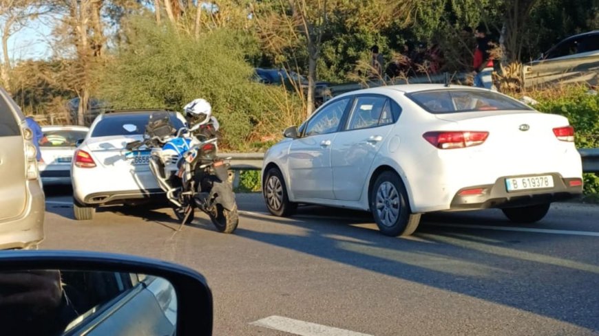 جريحان بحادث بين 3 سيارات