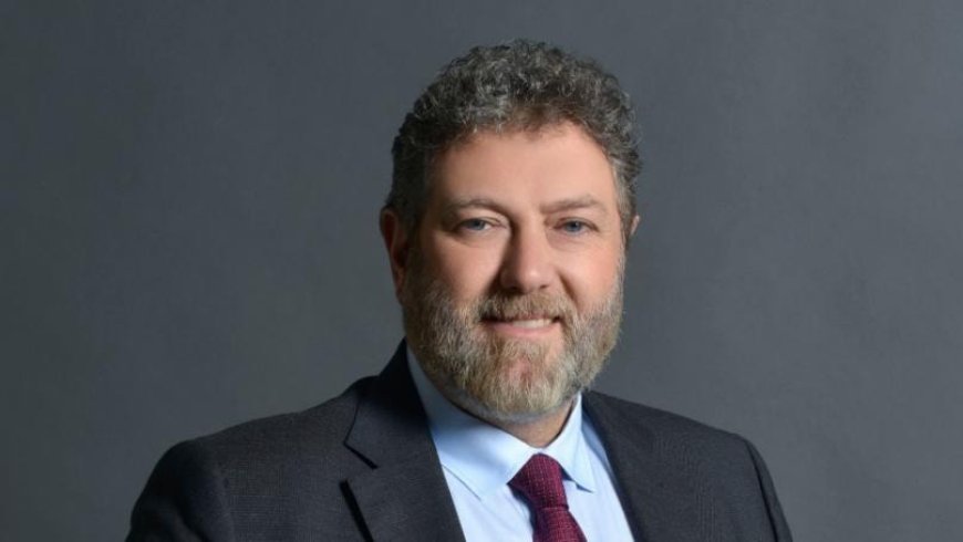 ماذا دار بين إفرام وبن فرحان؟