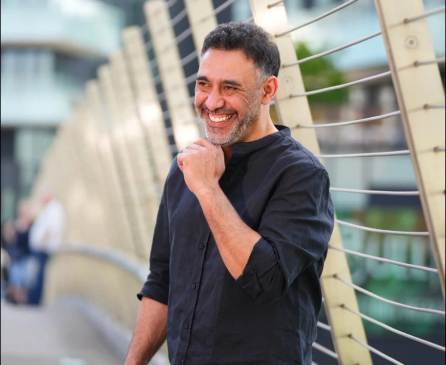 بعد اتهامات بالخيانة وسجالات علنية.. كيف انتهى خلاف عمرو مصطفى وباسم يوسف ؟