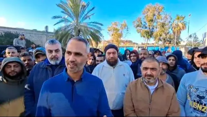 اعتصام لعمال الشركة المشغلة لمعمل معالجة النفايات في سينيق استنكارا للاعتداء على زميل لهم
