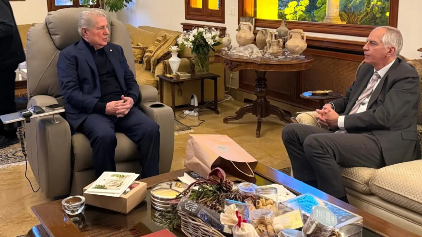 الرئيس الجميّل بحث والسفير الفرنسي في الأوضاع ودعم الجيش: لجنة الميكانيزم صمّام امان للوضع القائم