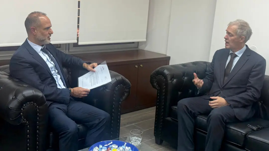 رسامني عرض مع سفير بلجيكا العلاقات الثنائية وتعزيز التعاون المشترك