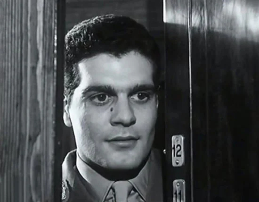 «وحيدًا في أيامه الأخيرة»… غياب الأصدقاء يكشف الوجه المؤلم من حياة عمر الشريف!