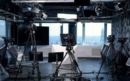 التكاذب الثقافي: حفلة فولكلورية متواصلة من البث المباشر