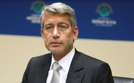 فقد أعز الناس.. الوزير السابق وليد فياض حزين