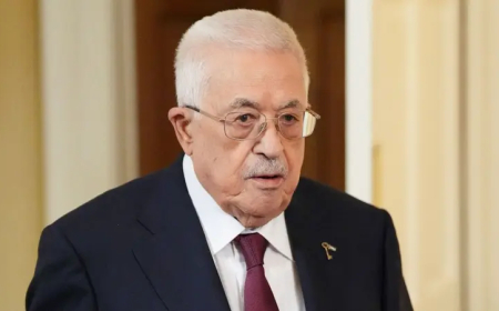 محمود عباس ينشر الدستور الفلسطيني المؤقت