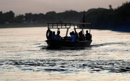 15 قتيلا بسقوط عبارة ركاب في نهر