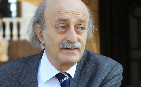 جنبلاط يعلق على لقاء ترامب نتنياهو بـ صورة