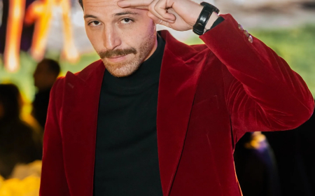 فضيحة محمود حجازي..زوجته  تتهمه بطلب المال مقابل ابنه وهو يتمسّك بمنع السفر!