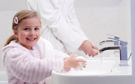 روتين الطفل… أمان يصنع الثقة أم تكرار يسرق الدهشة؟