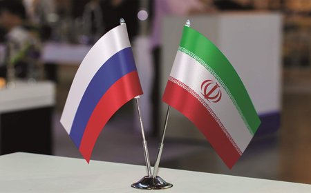 مناورات روسية ايرانية في بحر عمان