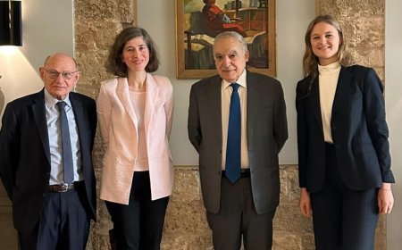 وزير الثقافة يلتقي وفدا من متحف اللوفر