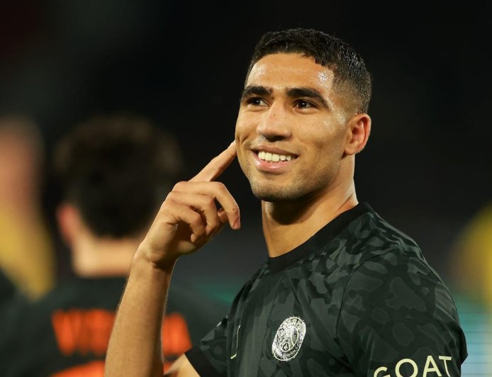 أشرف حكيمي الى القضاء.. والتهمة اغتصاب