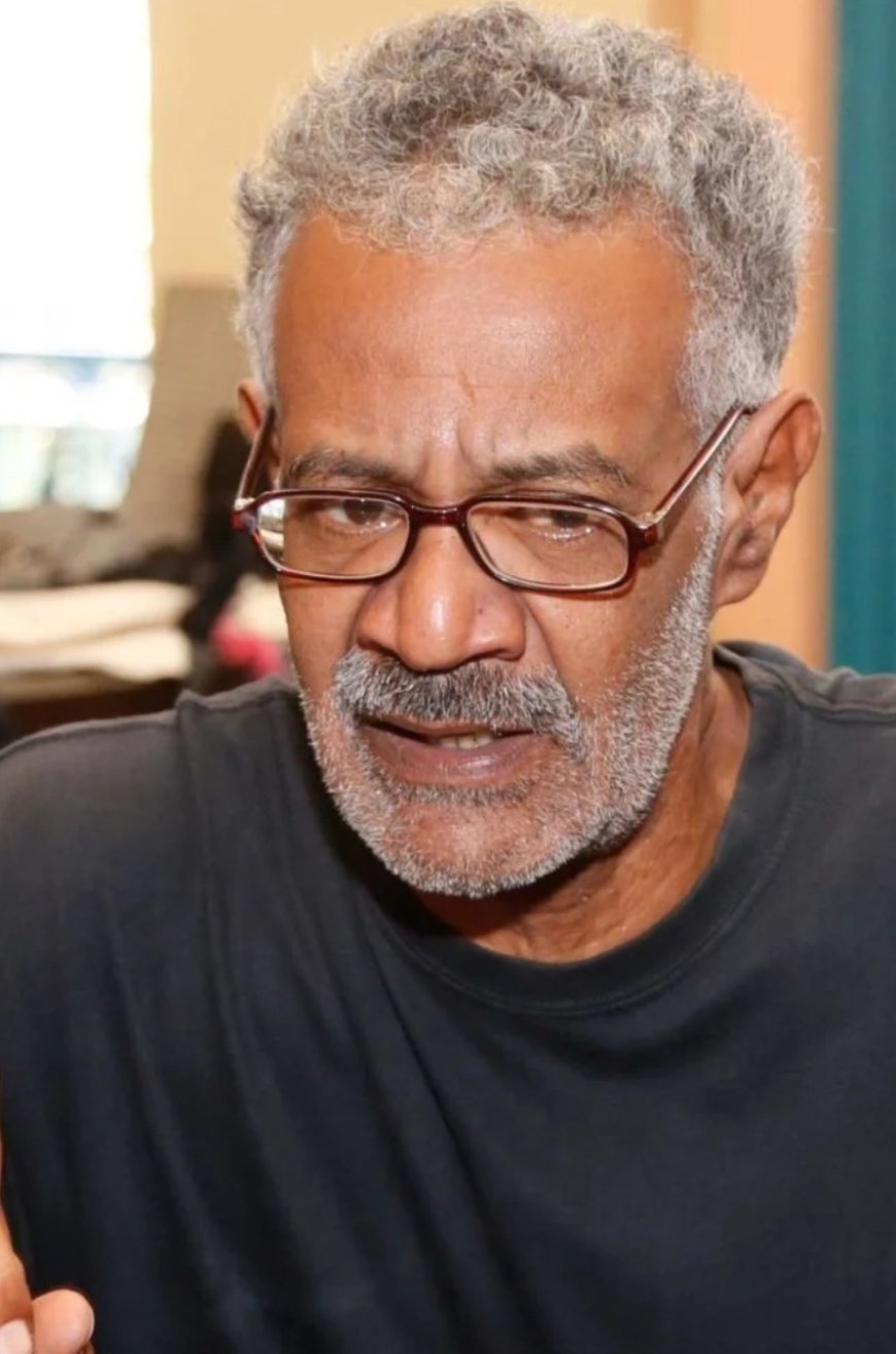 بعد مطالبات بطرده من مصر كيف برر الفنان محمود سراج موقفه؟