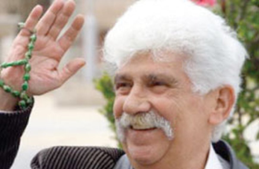 حين يتحوّل التصفيق إلى صمتٍ أبدي… فنانون لفظوا أنفاسهم الأخيرة تحت أضواء المسرح