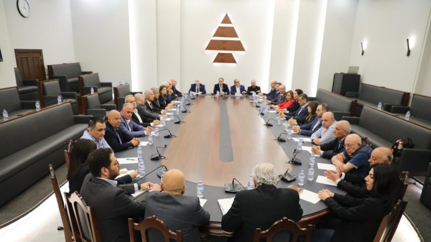 الكتائب: لضرورة الحزم السريع من القوى المسلحة الشرعية بتفكيك المنظومة الأمنية والعسكرية لحزب الله