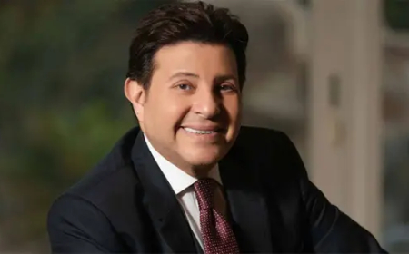 تطورات الحالة الصحية لهاني شاكر بعد الجراحة… هل تجاوز مرحلة الخطر؟