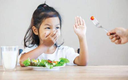طرق معالجة رفض الأطفال تناول الطعام.. اياكم وهذا الأمر