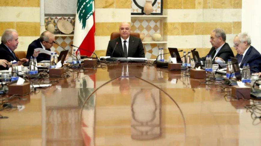 ماذا قال الوزراء قبل جلسة الحكومة؟