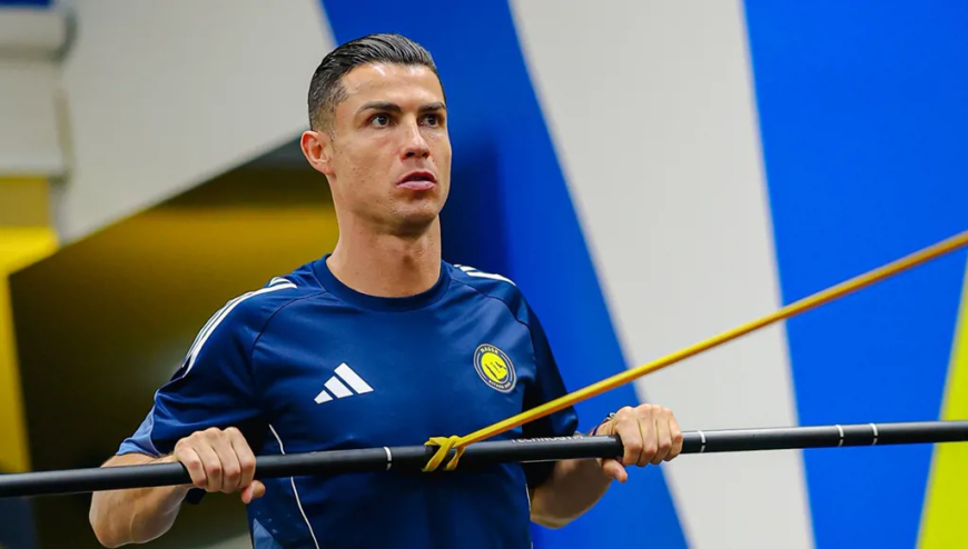 ما سبب زيارة رونالدو الى اسبانيا؟