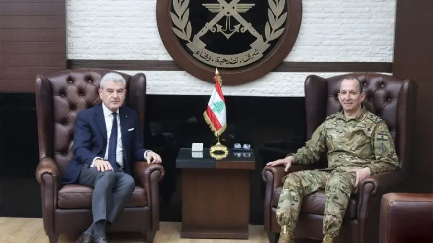 قائد الجيش يلتقي وزير الصناعة