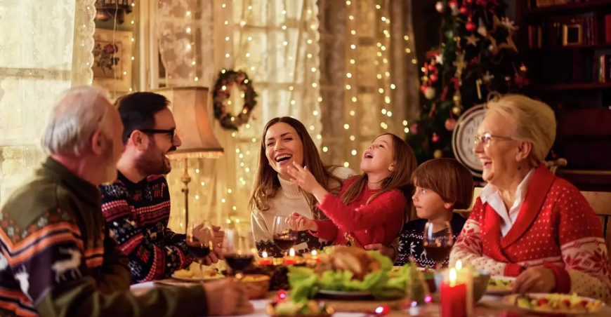 العيد ليس فرحًا دائمًا… لماذا نشعر بالضغط الاجتماعي في الأعياد؟