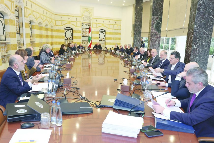 ضغوطٌ على عون "الصامت"... وهل يُقاطع وزراء "الثنائي" الجلسة؟