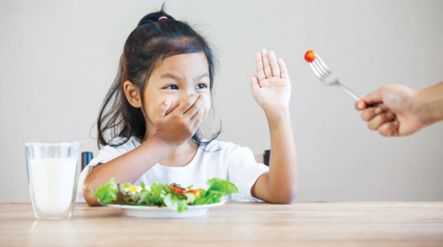 طرق معالجة رفض الأطفال تناول الطعام.. اياكم وهذا الأمر