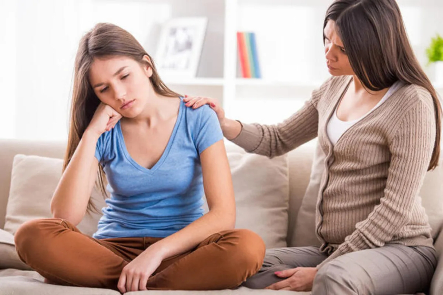 قلق المراهقين: افهميه أولاً… قبل أن تحاولي تغييره