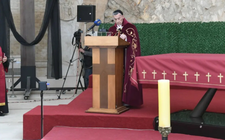 الراعي: مدعوون الى أن نكون حملة للنور في زمن الظلمة التي تلفّنا بزنّار الحزن والوجع