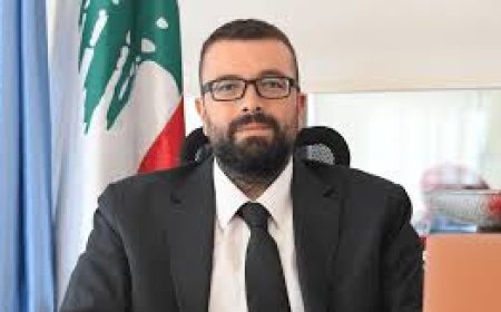 "المستقبل" يدين رفع أعلامه في تحرك لأنصار "الحزب".. كيف علق أحمد الحريري؟