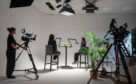 إعلامية تشعل الجدل: هل الزواج الثاني "ينقذ" العلاقة الأولى؟